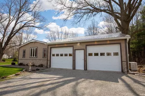 9006 W Old Road 30, Etna Green, IN 46524