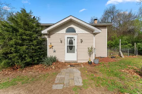 1330 Orchid St, De Motte, IN 46310