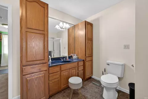 Bath - 26 Clearview Dr, Bedford, IN 47421 photo 2 of 5