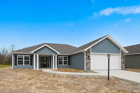 4388 Shadowood Lakes Trl, Fort Wayne, IN 46818