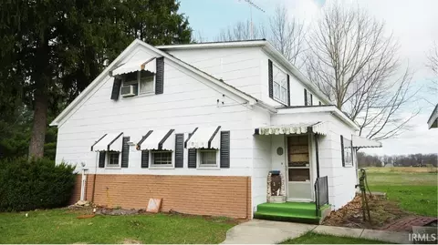 4350 S 200 E, Knox, IN 46534