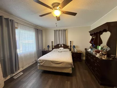 Bedroom - 503 E Michigan St, Lagrange, IN 46761 photo 1 of 5