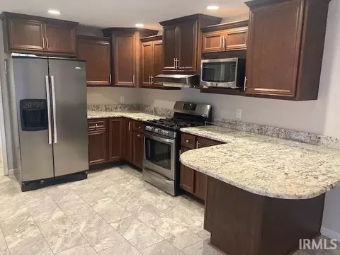Kitchen - 302 N Spring St, Odon, IN 47562 photo 2 of 3