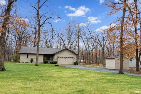 11357 Quail Run Dr, Wheatfield, IN 46392