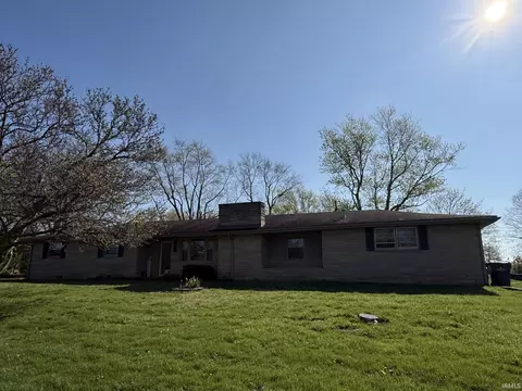 8000 S Hickory Ln, Daleville, IN 47334