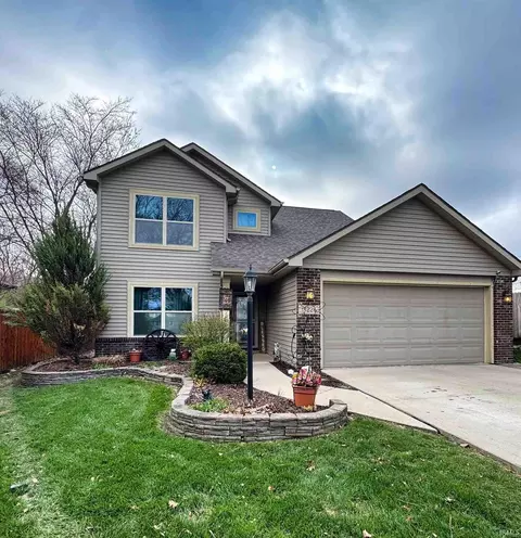 13226 Indiana St, Grabill, IN 46741