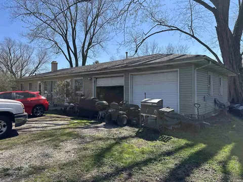 1917 Rosemont Ave, Warsaw, IN 46580