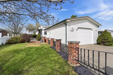 720 E Christian St, Princeton, IN 47670
