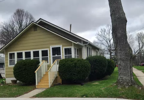 215 W Pleasant St, Angola, IN 46703