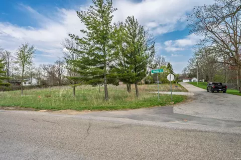 500 S Blk S Whitney Rd, Muncie, IN 47302