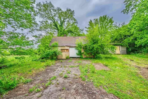 2611 E 29th St, Muncie, IN 47302