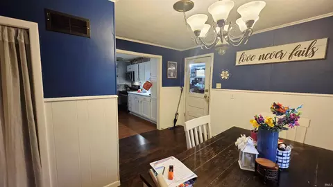 Entry Way - 2004 S Macedonia Ave, Muncie, IN 47302 photo 1 of 2