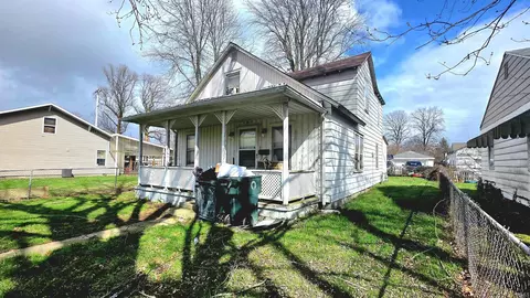 Exterior - 2004 S Macedonia Ave, Muncie, IN 47302 photo 2 of 2