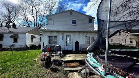 Exterior - 2004 S Macedonia Ave, Muncie, IN 47302 photo 1 of 2