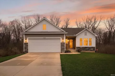 6447 Morton Ct, South Bend, IN 46614