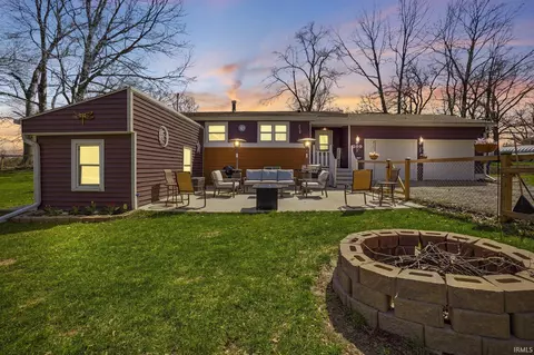 209 S Longshore Dr, Walkerton, IN 46574