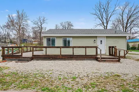 15 Ems B40g Ln, Leesburg, IN 46538
