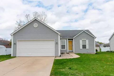 1424 Gauley River Dr, Mishawaka, IN 46544