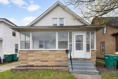 221 E 8th St, Mishawaka, IN 46544