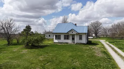 7535 N 100 E, Lucerne, IN 46950