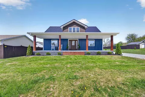 524 W Johnson, Sullivan, IN 47882