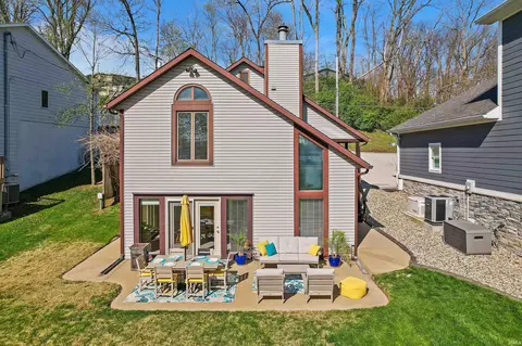 5289 S Gingrich Ct, Monticello, IN 47960