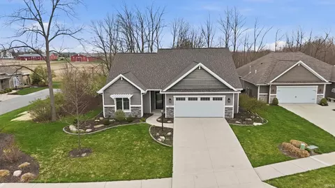 9892 Oak Trail Rd, Fort Wayne, IN 46825