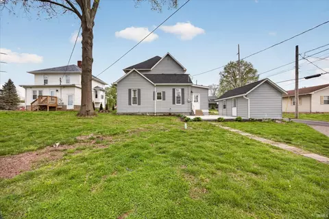 Exterior - 1005 E Walnut St, Washington, IN 47501 photo 5 of 5