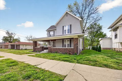 Exterior - 1005 E Walnut St, Washington, IN 47501 photo 1 of 5