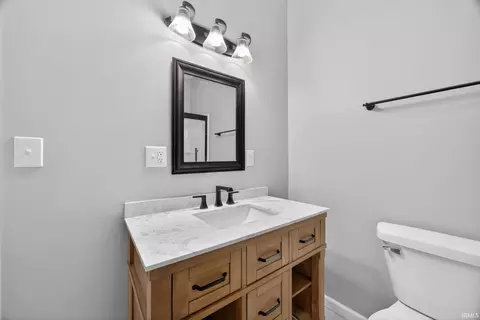 Bath - 1005 E Walnut St, Washington, IN 47501 photo 4 of 4