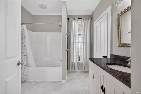 Bath - 1005 E Walnut St, Washington, IN 47501 photo 1 of 4
