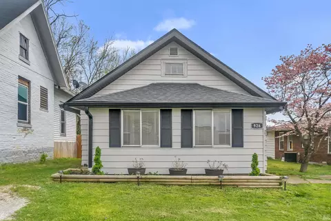926 18th St, Bedford, IN 47421