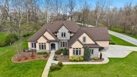 3669 E Greystone Dr, Warsaw, IN 46582