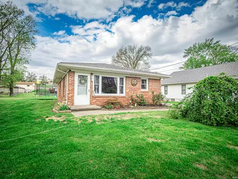 915 S Hall St, Princeton, IN 47670