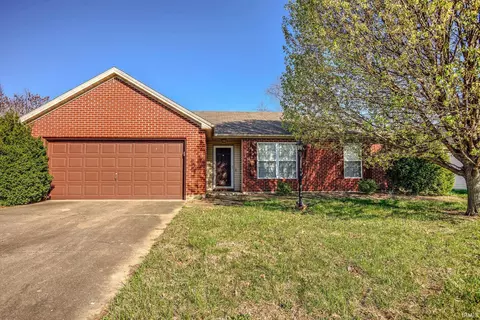1916 Seasons Ridge Blvd, Evansville, IN 47715