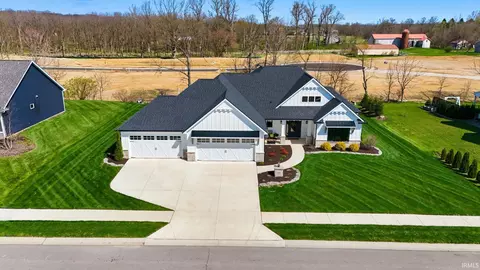 888 Cascata Trl, Huntertown, IN 46748