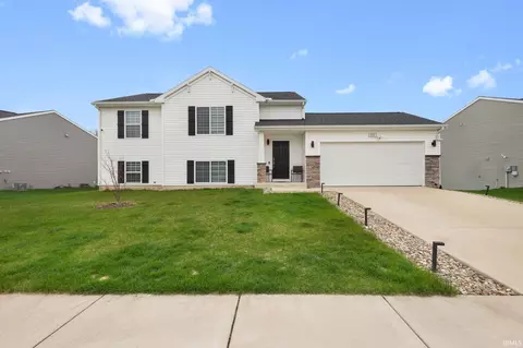 1308 Chapel Hill Dr, Mishawaka, IN 46545