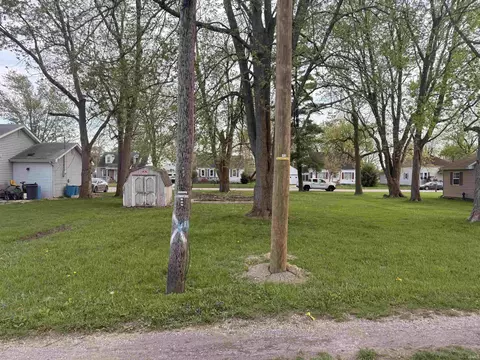 615 Elm St, Hartford City, IN 47348