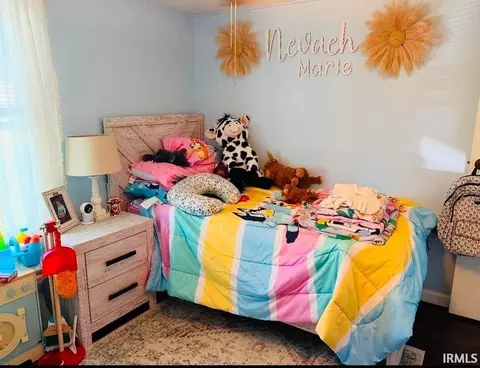 Bedroom - 1000 E Third St, Mount Vernon, IN 47620 photo 3 of 3