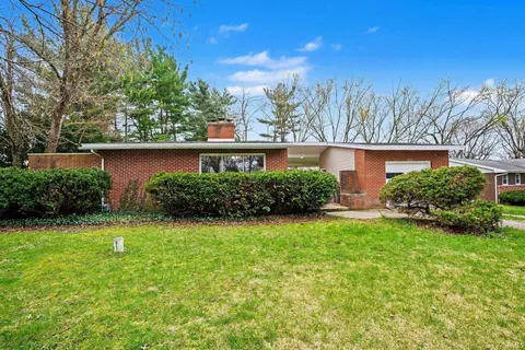 19600 Ruth Ave, South Bend, IN 46614