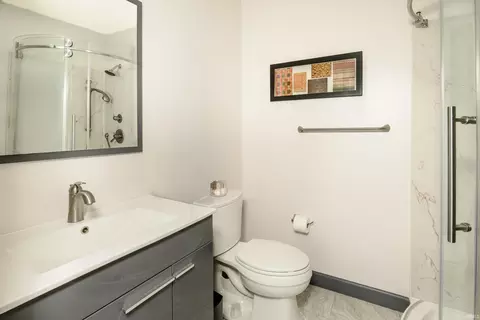 Bath - 2622 E Spicewood Ct, Bloomington, IN 47401 photo 1 of 3