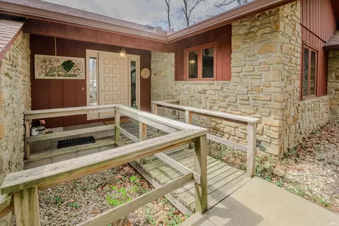 Exterior - 2622 E Spicewood Ct, Bloomington, IN 47401 photo 2 of 4