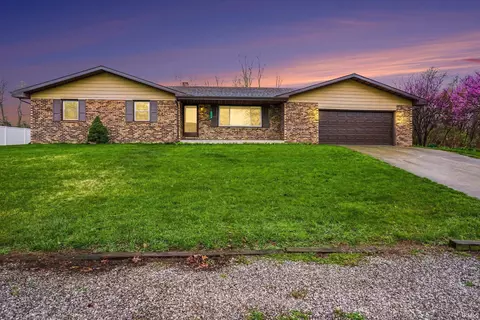29618 Wild Cherry Ln, Elkhart, IN 46516