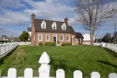 242 SE Greenville Ave, Winchester, IN 47394