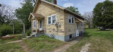 579 Marlatt St, Plainville, IN 47568