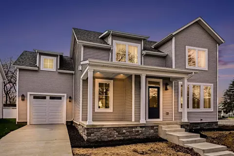 739 N Twyckenham Dr, South Bend, IN 46617