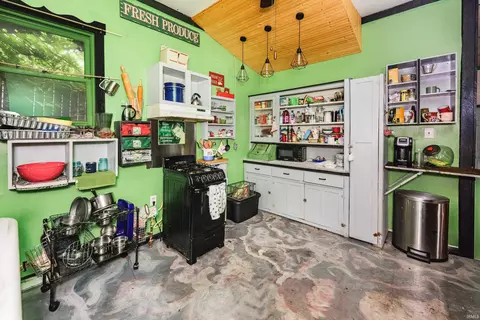 Kitchen - 830 W 7th St, Bloomington, IN 47404 photo 2 of 2