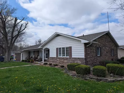 306 S Schug St, Berne, IN 46711