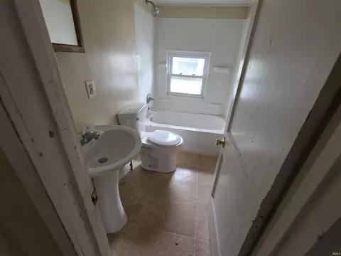 Bath - 320 E Fox St, South Bend, IN 46613 photo 1 of 1