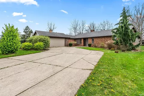 11431 Wayfair Pl, Fort Wayne, IN 46845